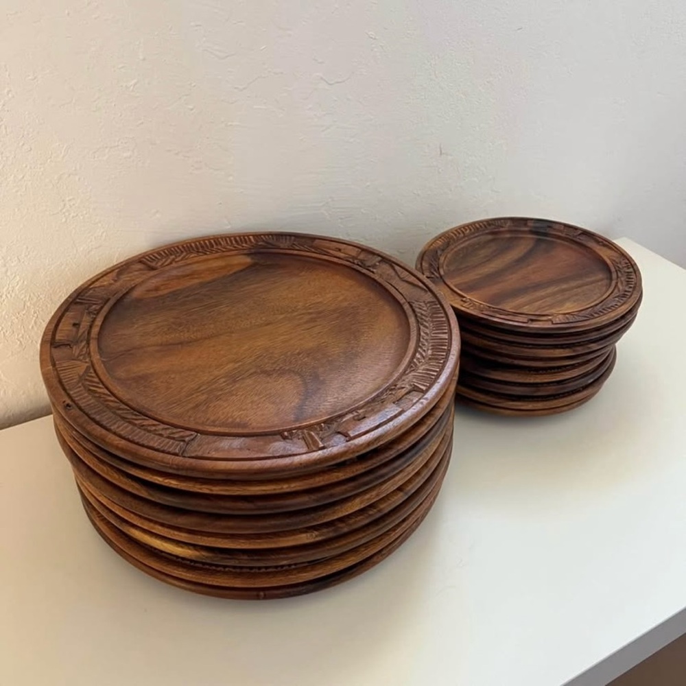 Wooden Carved Plates Vintage 16
Total